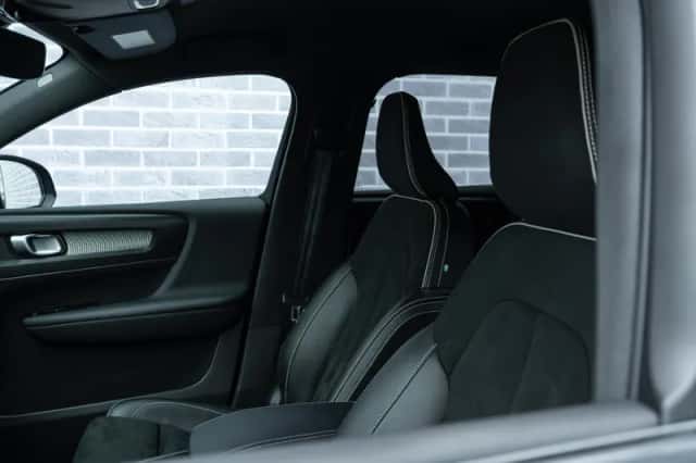 Volvo XC40 (2022) thumbnail 5