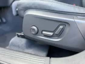 Volvo XC40 (2023) thumbnail 5
