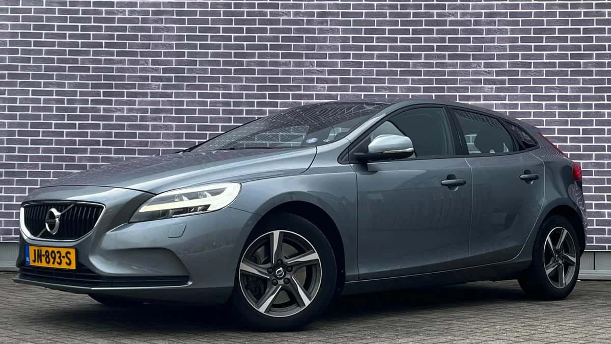 Volvo V40 — foto 1
