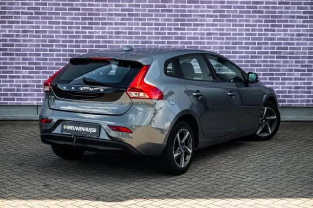 Volvo V40 (2016) thumbnail 16