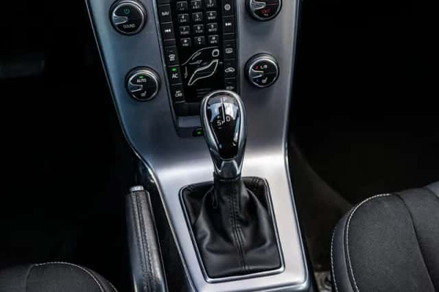 Volvo V40 (2016) thumbnail 21