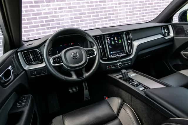 Volvo XC60 (2022) thumbnail 11