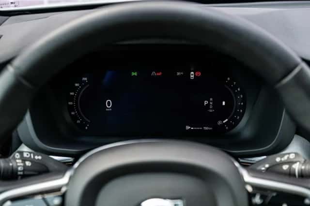 Volvo XC60 (2022) thumbnail 14