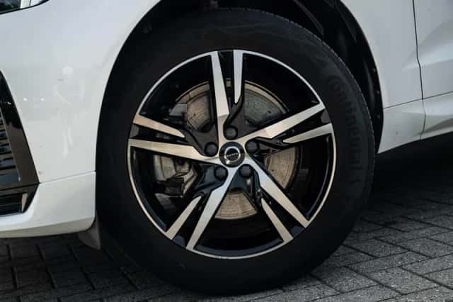 Volvo XC60 (2022) thumbnail 32