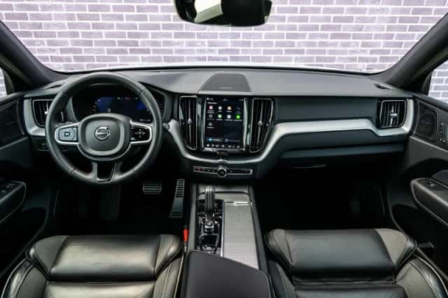 Volvo XC60 (2022) thumbnail 5