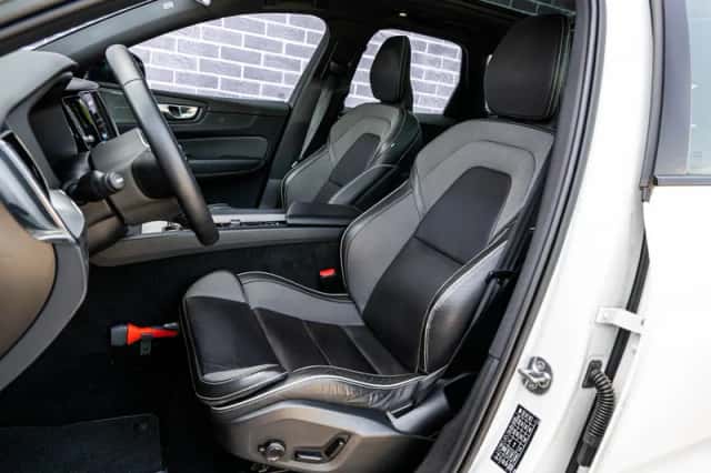 Volvo XC60 (2022) thumbnail 6