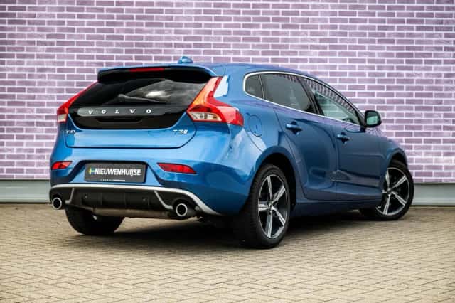 Volvo V40 (2019) thumbnail 2