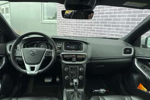 Volvo V40 (2019) thumbnail 5