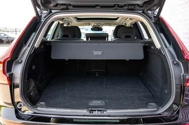 Volvo XC60 (2025) thumbnail 36