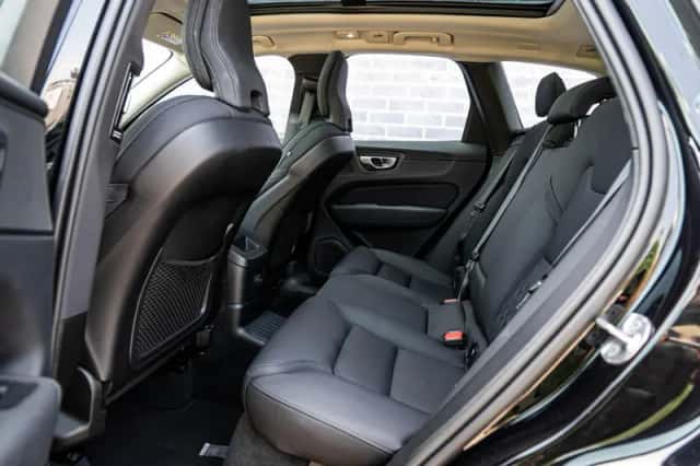 Volvo XC60 (2025) thumbnail 8