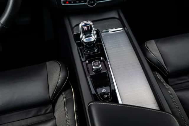 Volvo XC60 (2024) thumbnail 15