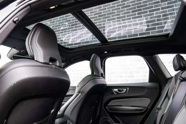 Volvo XC60 (2024) thumbnail 32