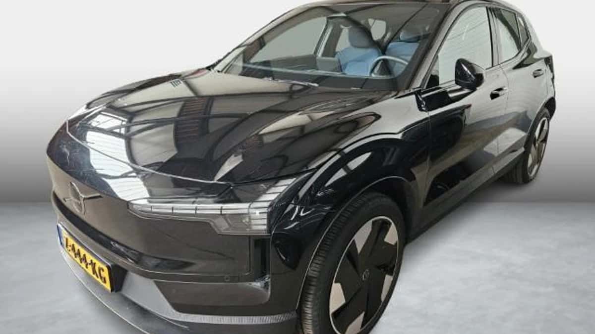 Volvo EX30 (2024) — foto 1