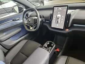 Volvo EX30 (2024) thumbnail 2