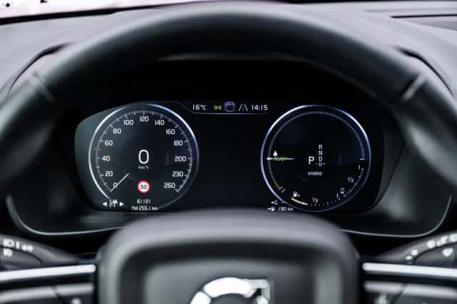Volvo XC40 (2022) thumbnail 14