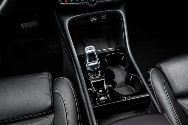 Volvo XC40 (2022) thumbnail 15