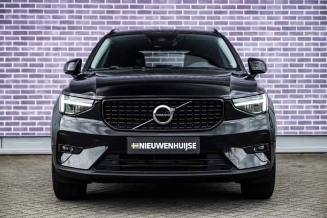 Volvo XC40 (2022) thumbnail 10