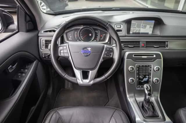 Volvo V70 (2016) thumbnail 3