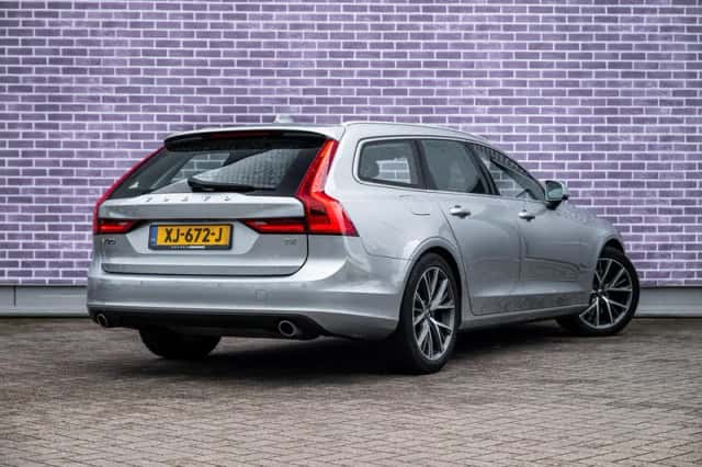 Volvo V90 (2019) thumbnail 3