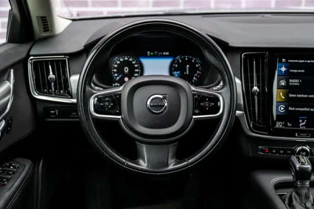 Volvo V90 (2019) thumbnail 4
