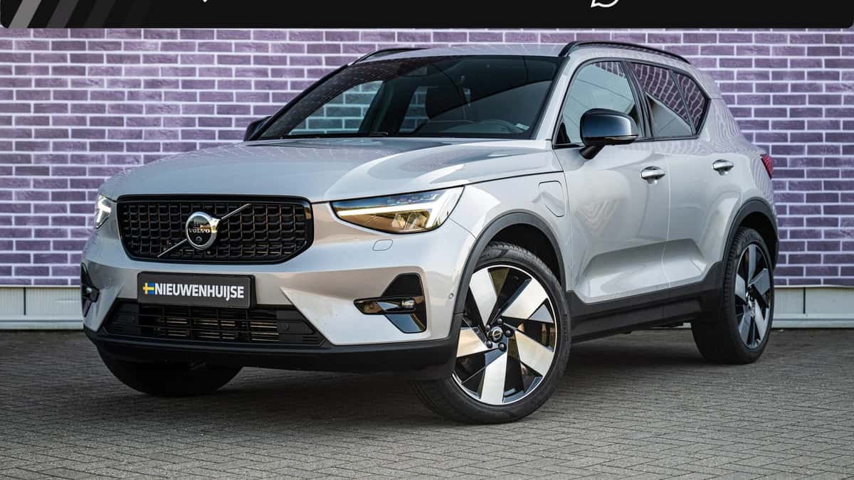 Volvo XC40 — foto 1