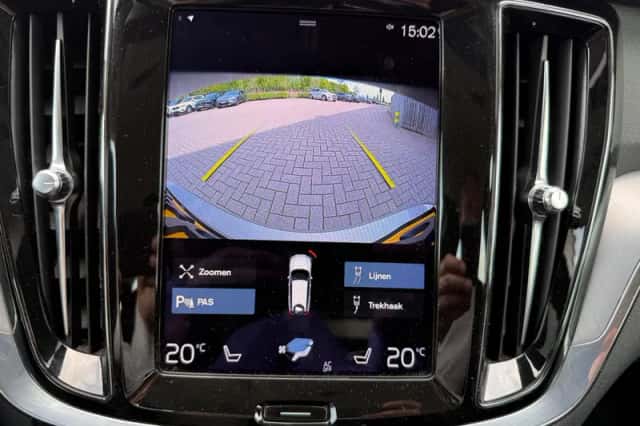 Volvo V60 (2021) thumbnail 6