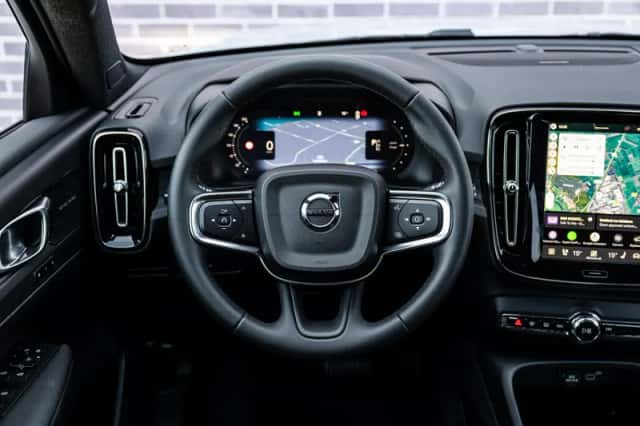 Volvo EX40 (2026) thumbnail 4