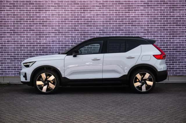 Volvo EX40 (2026) thumbnail 5