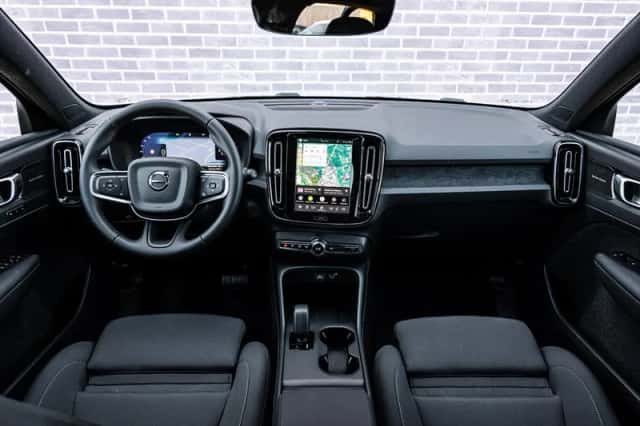 Volvo EX40 (2026) thumbnail 6