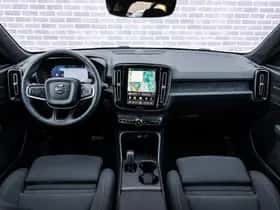 Volvo EX40 thumbnail 6