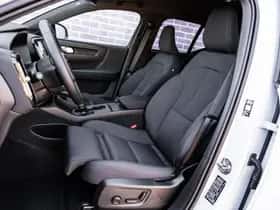 Volvo EX40 thumbnail 7