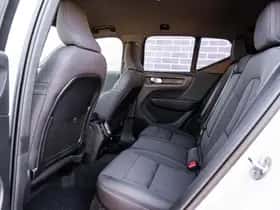 Volvo EX40 thumbnail 9