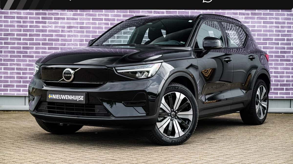 Volvo XC40 — foto 1