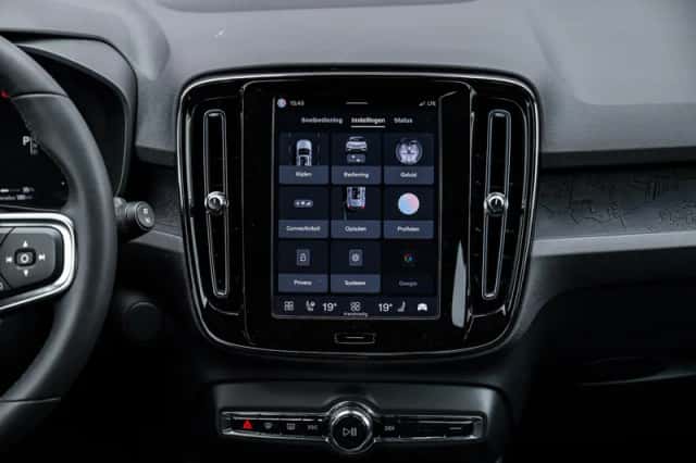 Volvo XC40 (2023) thumbnail 13