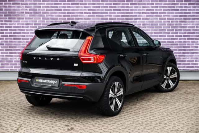 Volvo XC40 (2023) thumbnail 17