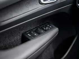 Volvo XC40 thumbnail 25