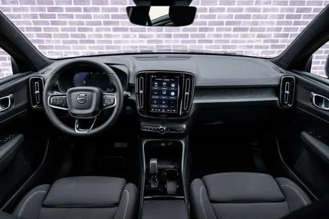 Volvo XC40 (2023) thumbnail 7