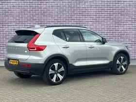 Volvo XC40 (2022) thumbnail 3