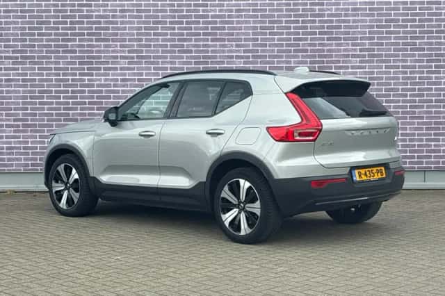 Volvo XC40 (2022) thumbnail 5
