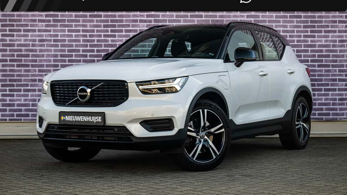 Volvo XC40 — foto 1