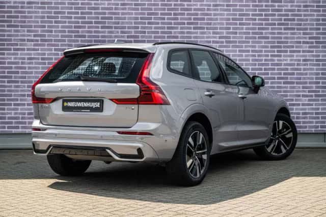 Volvo XC60 (2025) thumbnail 2