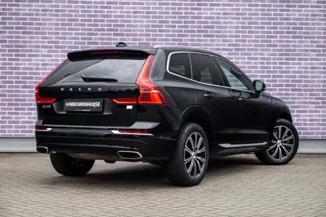Volvo XC60 (2020) thumbnail 3