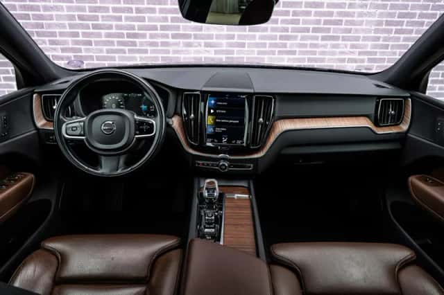 Volvo XC60 (2020) thumbnail 6