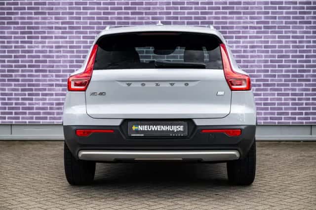 Volvo XC40 (2021) thumbnail 11