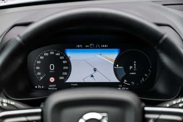 Volvo XC40 (2021) thumbnail 15