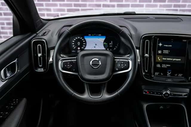 Volvo XC40 (2021) thumbnail 5