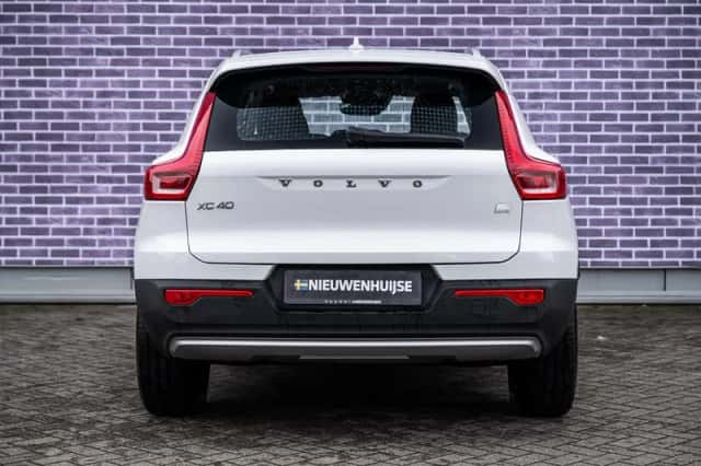 Volvo XC40 (2021) thumbnail 11