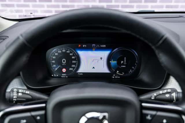 Volvo XC40 (2021) thumbnail 15