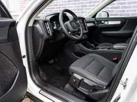 Volvo XC40 thumbnail 18