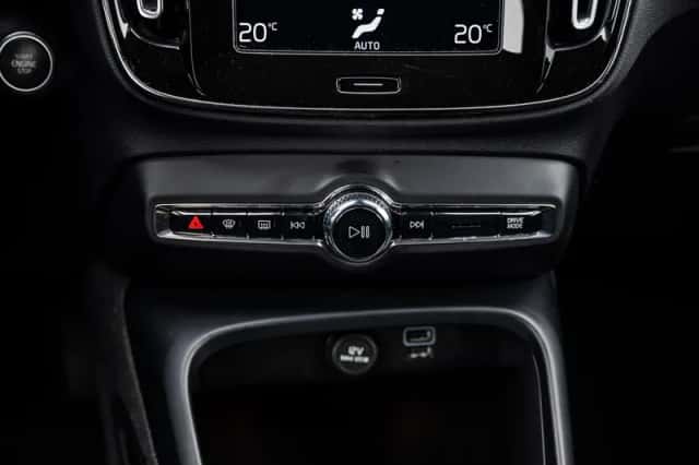 Volvo XC40 (2021) thumbnail 22